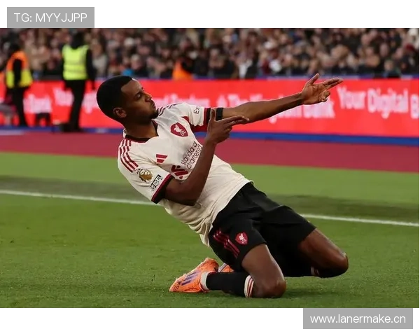 阿森纳关键战表现不稳,强势表象下稳定性面临考验 阿森纳关键战表现不稳,强势表象下稳定性面临考验