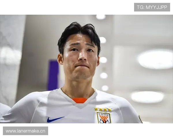 孙准浩在韩国买豪宅，训练完自己煮泡面